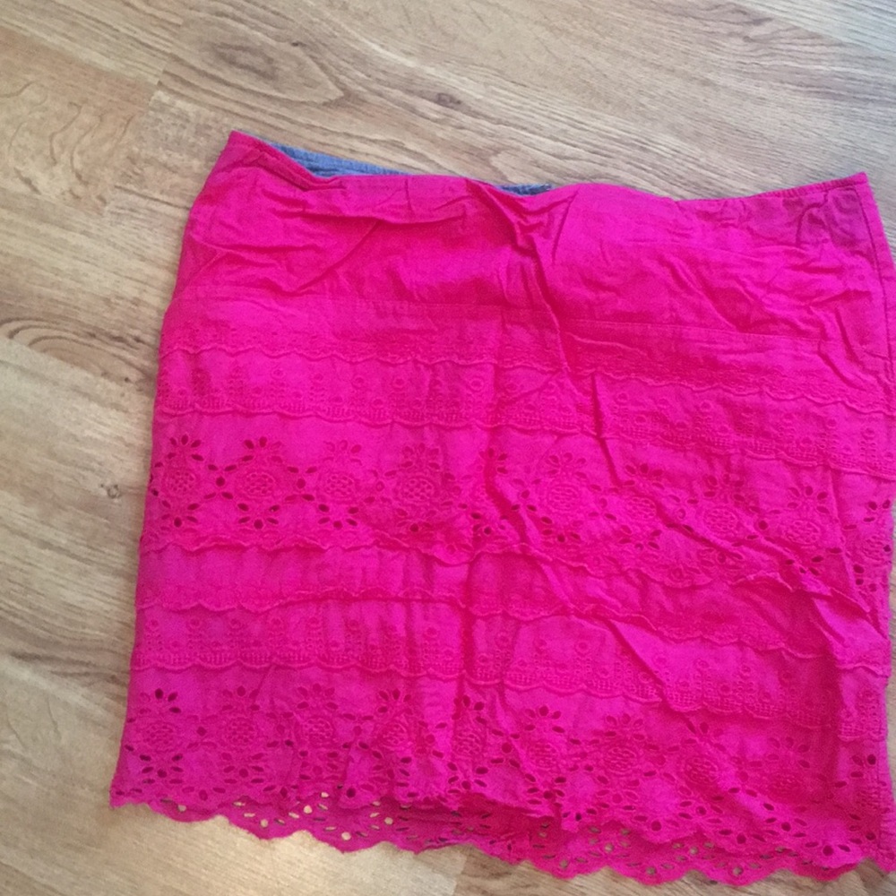 GH BASS fuschia skirt size 10